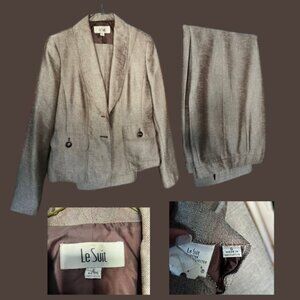 Le Suit Pant Suit Size 6